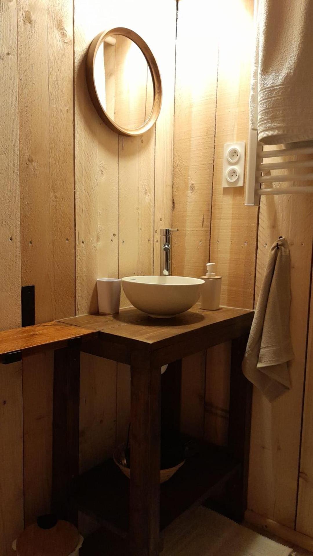 La Cabane En Bois Tourves Экстерьер фото
