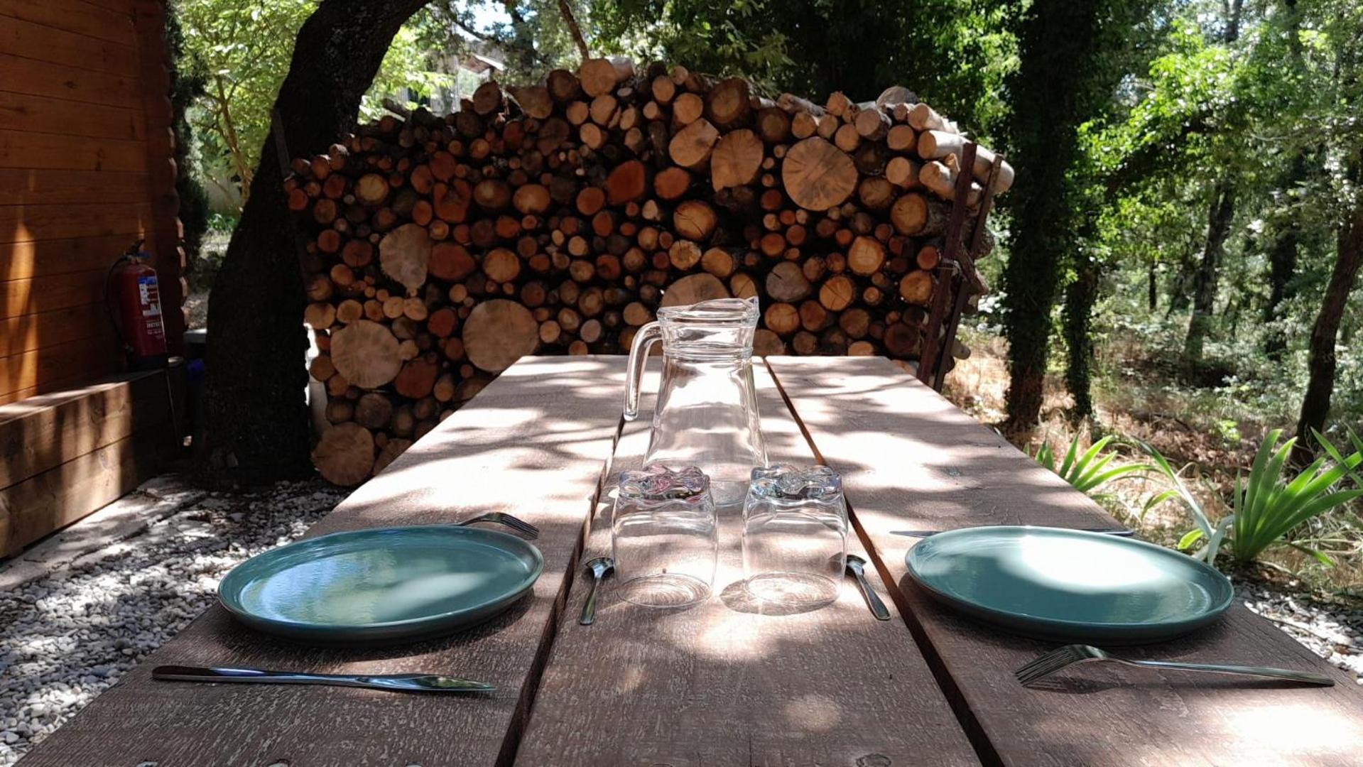 La Cabane En Bois Tourves Экстерьер фото