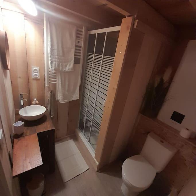 La Cabane En Bois Tourves Экстерьер фото